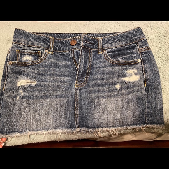 American Eagle mini skirt - Picture 2 of 4